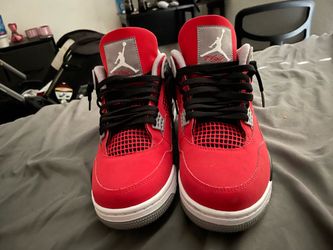 Jordan 4s