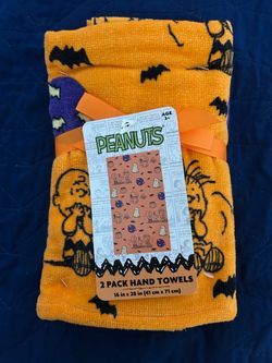 Snoopy Gang Orange "Halloween" Special Ed. 2-pack Bathroom Hand Towels