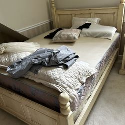 Antique Vintage Cottage Style Queen Sized Bed Frame W Nightstand 