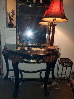 BEAUTIFUL CHINESE TABLE WITH MIRROR