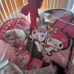 Hello Kitty Valentines Basket