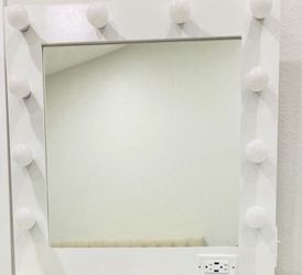 Vanity mirror