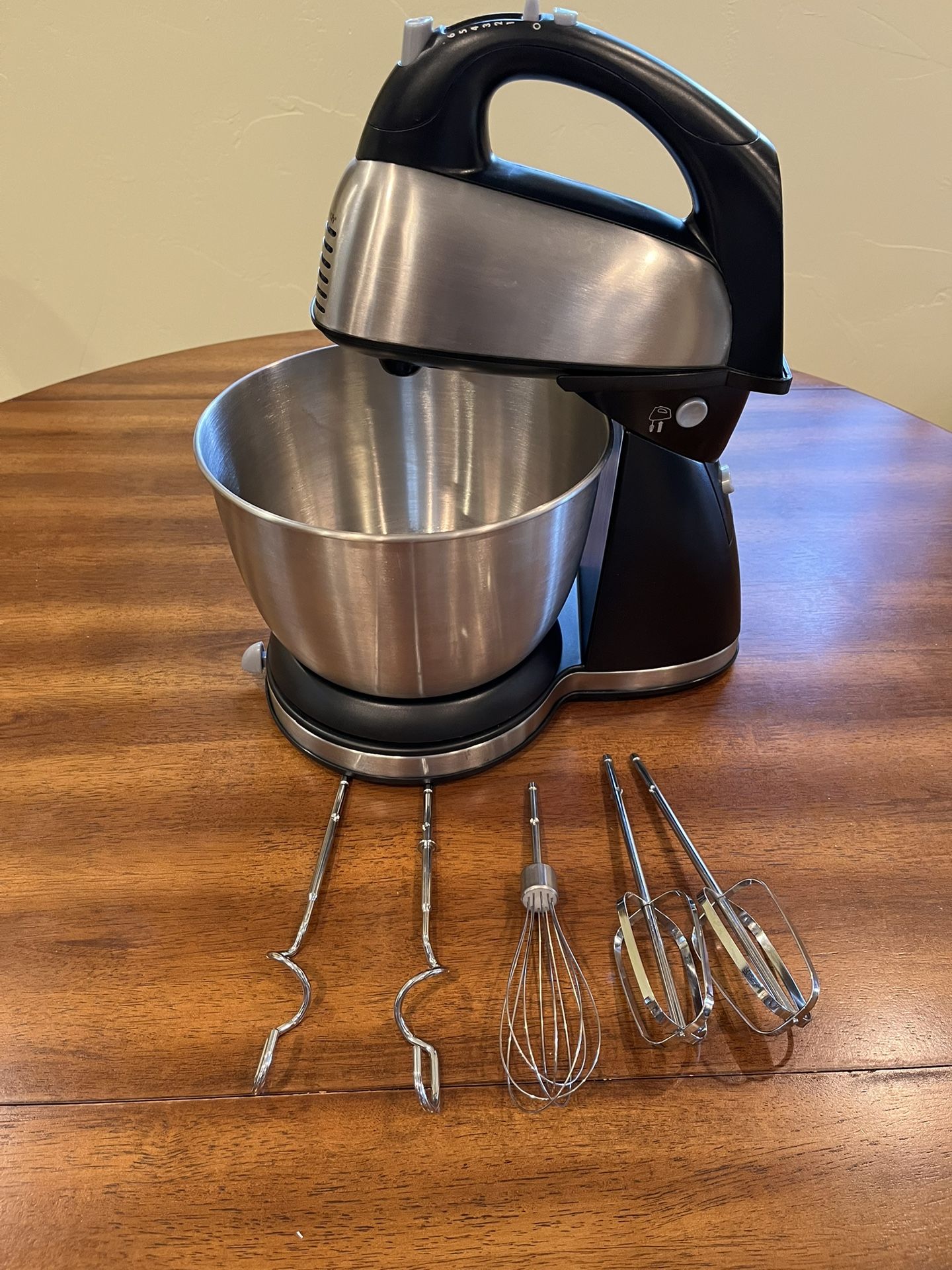 Hamilton Beach Stand And Hand Mixer