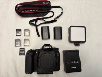 Canon EOS 70D DSLR Camera Body Bundle