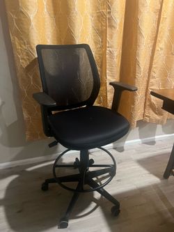 Tall Rolling chair for desk