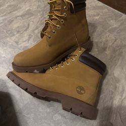 New Men’s Timberlands Size 7.5