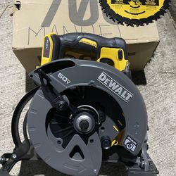 Dewalt Flexvolt Circular Saw 7 1/4” Tool Only New Nuevo 
