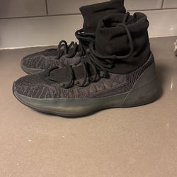 Yeezy Onyx basketball Knit Sz 11