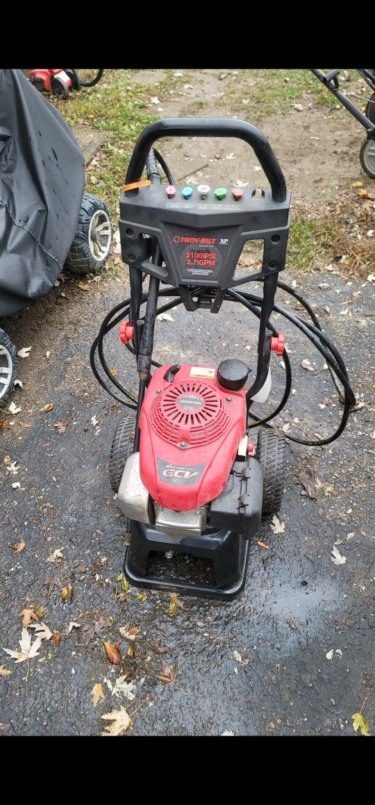 Honda GCV190 3100psi 2.7 GPM Pressure Washer (pump recently replaced at dealer) paperwork available 