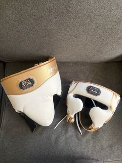 Rival white and gold set