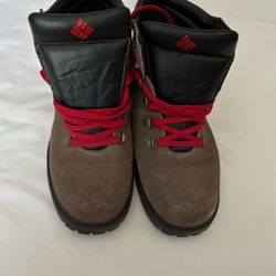 Columbia Hiking Boots Size 6