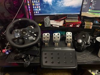 Logitech G920 Racing Wheel with Pedals and Shifter
