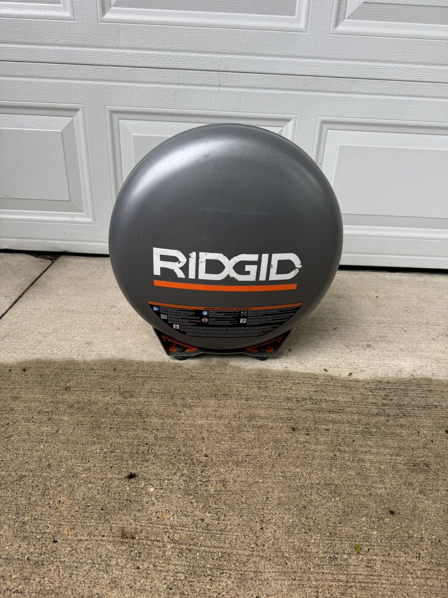 Ridgid upright pancake  compressor 150 psi /6 gallons