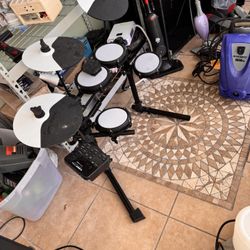 Alesis 8 Set Drum Kit 