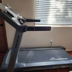 nautilus treadmill