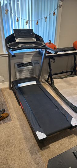 CST 505 Treadmill