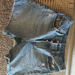  Levi Shorts 