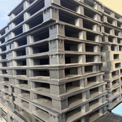 Heavy Duty Plastic Pallets For Sale 48x40 6 Inch Thick 