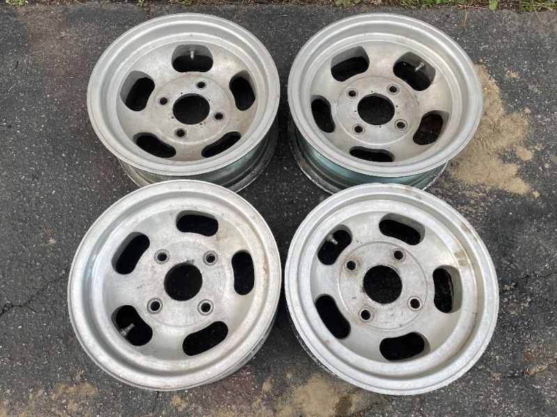 Staggered 4 lug Volkswagen mag slot wheels bug, beetle - T02942