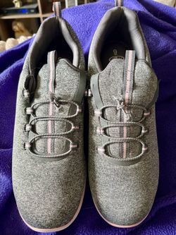 Women’s sneakers