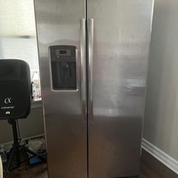 Refrigerator For Sale 