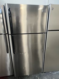 Refrigerator Frigidaire 30”