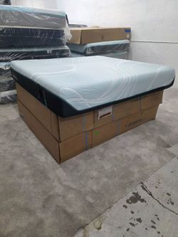 Tempurpedic ProAdapt Medium - Queen