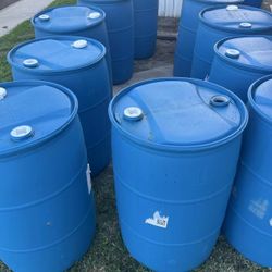 55 gallon Plastic Drums Close top $20 each