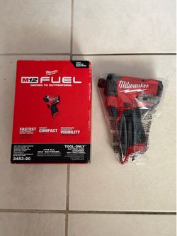 Milwaukee 1/4 hex Impact Driver new