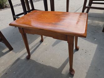 "Cat feet" coffee table
