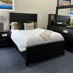 4 Pc Queen Espresso Bedroom Set ( Bed Frame , Dresser, Mirror And One Nightstand ) Sale ‼️