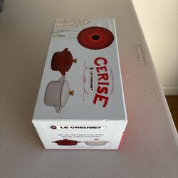 Le creuset Pair Of Mini Cocottes