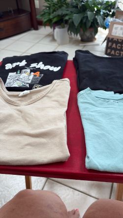 Girl’s Size 5 T-Shirts