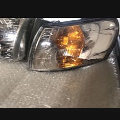 NEW Headlight Set Toyota Corolla 96-98