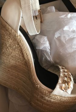 Brand New Shoedazzle white wedges!