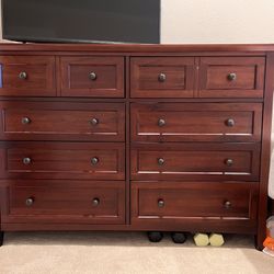 Dresser In Great Condition 