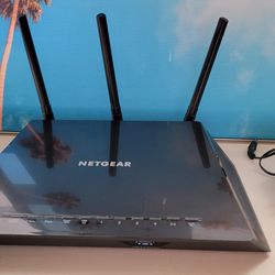 NETGEAR Nighthawk AC1750 Smart WiFi Router (R6700v3)