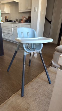 Brand New Baby High Chair with Tray and Harness