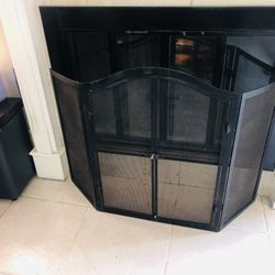 Black Arched Pain Three Fold Fireplace Safety Front Screen 40" x 30"x 10 Wide