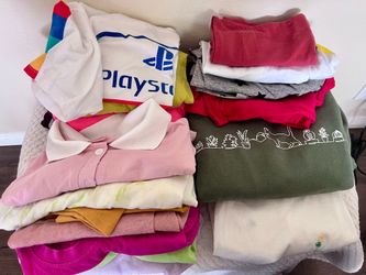 20 graphic shirts size S/M