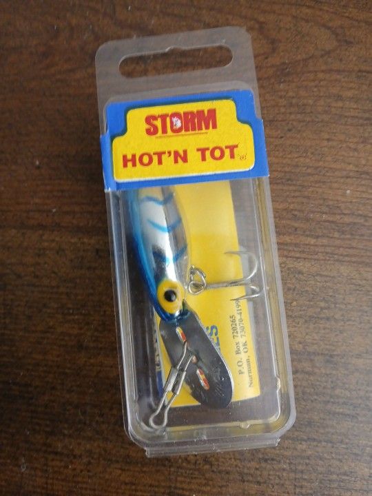 Brand New Sealed Storm Hot N Tot Metallic SILVER/BLUE 1/4OZ crankbait lure