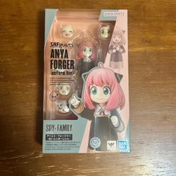 TRADES/SELL POST Anya Forger S.H.Figuarts Spy Family Action Figure