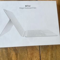 iPad Magic Keyboard Folio