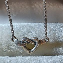 Vintage Retired James Avery Sterling Silver Heart Love Knot Necklace 