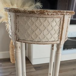 Accent Table