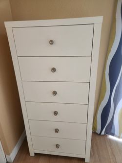 Like new white furniture