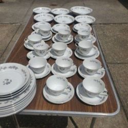50 Pieces Dinnerware Set 