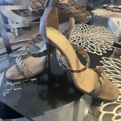 Women’s Taupe Heel Shoes