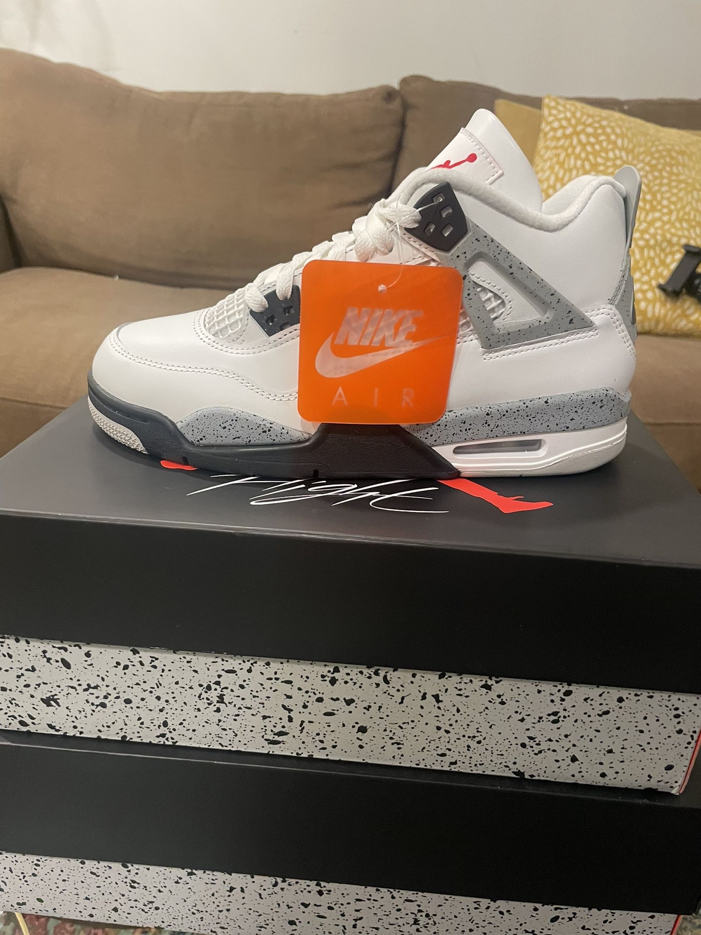 Jordan 4 White Cement