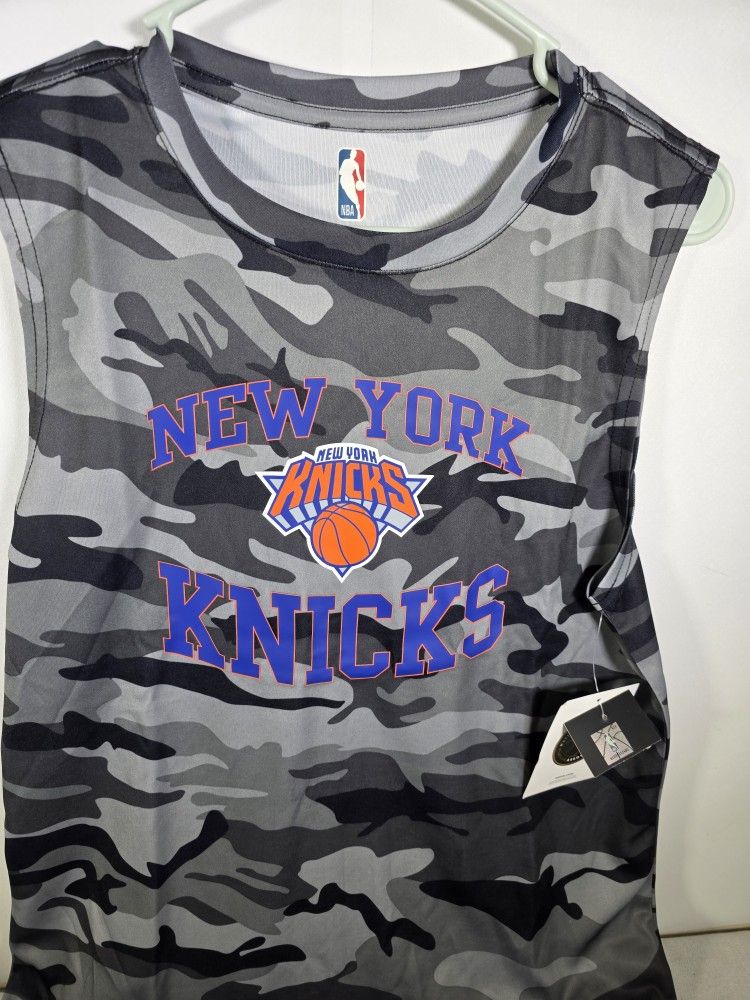 New York Knicks Jersey #30 Julius Randle - New.  XL/18/20 Or Mens S